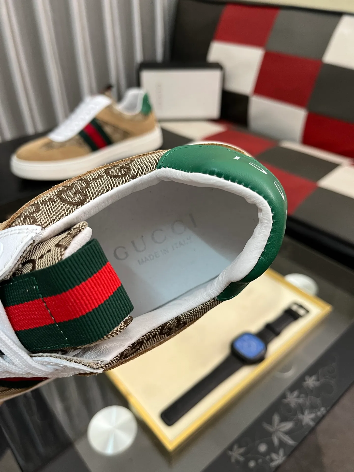 Men's Men's Shoes 💰440 ⌚️⌚️[GUCCI] Gucci men's casual shoes are absolutely popular 🔥The ultimate matching item for trendy men! The charm of super texture is irresistible, the main recommendation, the flower leather color is bright! The upper is made of high-quality brand printed fabric with cowhide, breathable leather lining and wear-resistant rubber sole, noble and elegant! Extremely comfortable🎁🎁You can be as handsome as you want💪 Available in sizes 38-44 and 5️⃣colors